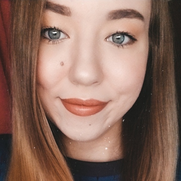 Meet your Posher, Jada - Picture 1 of 2